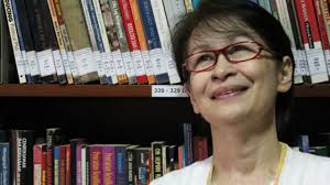 Karlina menawarkan perubahan keseharian - BBC News Indonesia